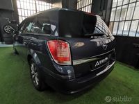 Usata Opel Astra Enjoy 116 CV (85 kW) 2010 Grigio Station wagon