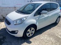 Usata Kia Venga EX 90 CV (66 kW) 2010 Bianco Utilitaria