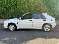Begagnad Lancia Delta 196 HK (144 kW) 1991 Vit Halvkombi