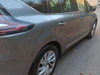 Usata Renault Espace 160 CV (117 kW) 2015 Grigio Berlina