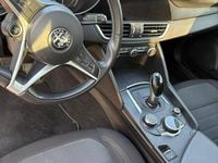 Usata Alfa Romeo Giulia 150 CV (110 kW) 2017 Grigio Berlina