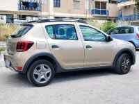 Usata Dacia Sandero Comfort 101 CV (74 kW) 2020 Bronzo Berlina