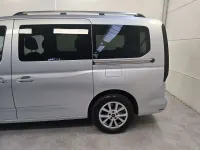 Usata Ford Tourneo Connect Titanium 122 CV (89 kW) 2024 Argento Monovolume