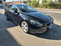 Usata Volvo V40 Momentum 120 CV (88 kW) 2017 Nero Berlina