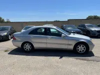 Usata Mercedes C220 Elegance 143 CV (105 kW) 2002 Argento Berlina