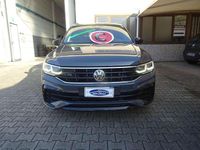 Usata VW Tiguan R-line 150 CV (110 kW) 2021 Metallizzato  grigio SUV