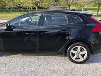 Usata Volvo V40 Kinetic 114 CV (83 kW) 2013 Nero Berlina