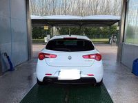 Usata Alfa Romeo Giulietta 120 CV (88 kW) 2016 Bianco Utilitaria