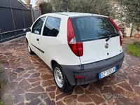 Usata Fiat Punto 59 CV (43 kW) 2009 Bianco Utilitaria