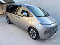 Usata Hyundai Staria 177 CV (130 kW) 2023 Grigio Monovolume