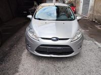 Usata Ford Fiesta 75 CV (55 kW) 2010 Grigio Utilitaria