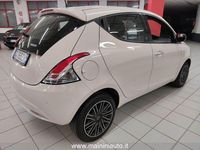 Usata Lancia Ypsilon Gold 69 CV (50 kW) 2021 Beige Utilitaria