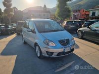 Usata Lancia Musa Gold 95 CV (69 kW) 2011 Grigio Monovolume