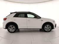 Usata VW T-Roc R-line 150 CV (110 kW) 2023 Pure white nero SUV