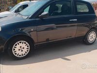 Usata Lancia Ypsilon 60 CV (44 kW) 2004 Blu Utilitaria