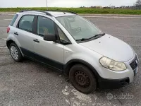 Usata Fiat Sedici 120 CV (88 kW) 2008 Grigio SUV