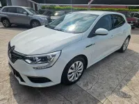 Usata Renault Mégane IV 90 CV (66 kW) 2019 Bianco pastello Berlina
