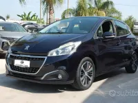 Usata Peugeot 208 Allure 82 CV (60 kW) 2017 Bluazzurro Utilitaria