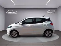 Usata Hyundai i10 67 CV (49 kW) 2022 Polar white Utilitaria