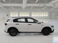 Usata Fiat Tipo Cross 130 CV (95 kW) 2022 Bianco Berlina