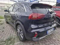 Usata Kia Niro Style 141 CV (103 kW) 2021 Grigio chiaro SUV