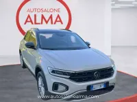 Usata VW T-Roc Life 110 CV (80 kW) 2024 Beige SUV