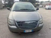 Usata Chrysler Grand Voyager Limited 150 CV (110 kW) 2006 Grigio Monovolume