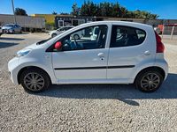 Usata Peugeot 107 68 CV (50 kW) 2010 Bianco Utilitaria