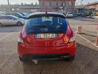 Usata Lancia Ypsilon 69 CV (50 kW) 2023 Rosso Utilitaria