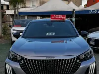 Usata Peugeot 2008 Allure 130 CV (95 kW) 2024 Argento SUV