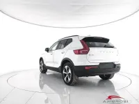 Nuova Volvo XC40 Plus 163 CV (119 kW) 2026 Bianco ghiacciaio SUV