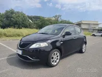 Usata Lancia Ypsilon Gold 69 CV (50 kW) 2016 Nero Utilitaria