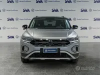 Usata VW T-Roc Life 150 CV (110 kW) 2024 Pyrit silver / tetto nero SUV