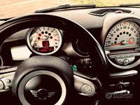 Usata Mini Cooper 75 CV (55 kW) 2010 Nero Utilitaria