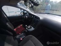 Usata Peugeot 5008 Family 120 CV (88 kW) 2012 Monovolume