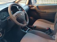 Usata Opel Zafira 101 CV (74 kW) 2004 Grigio Monovolume