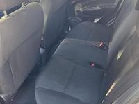 Begagnad Suzuki Swift 75 HK (55 kW) 2011 Grå Halvkombi