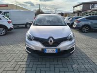 Usata Renault Captur Zen 90 CV (66 kW) 2018 Grigio SUV