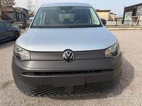 Usata VW Caddy 102 CV (75 kW) 2022 Grigio Monovolume