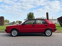 Usata Lancia Delta 166 CV (122 kW) 1986 Rosso Utilitaria