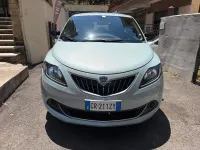 Usata Lancia Ypsilon Gold 69 CV (50 kW) 2024 Blu Utilitaria