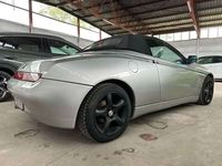 Begagnad Alfa Romeo Spider Lusso 150 HK (110 kW) 1995 Silver Cab