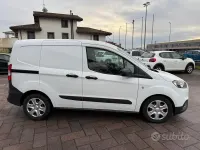 Usata Ford Transit Courier 75 CV (55 kW) 2021 Bianco Furgone