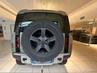 Usata Land Rover Defender SE 200 CV (147 kW) 2020 Verde SUV