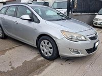 Usata Opel Astra 110 CV (80 kW) 2012 Grigio Station wagon