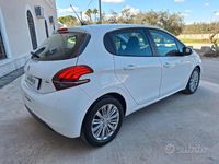 Usata Peugeot 208 101 CV (74 kW) 2019 Bianco Utilitaria