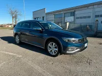 Usata VW Passat 190 CV (139 kW) 2019 Blu Station wagon