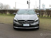 Usata Mercedes A180 109 CV (80 kW) 2017 Grigio Utilitaria