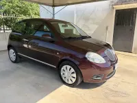 Usata Lancia Ypsilon 60 CV (44 kW) 2007 Viola Utilitaria