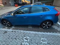 Usata Volvo V40 R-Design 120 CV (88 kW) 2019 Blu Berlina